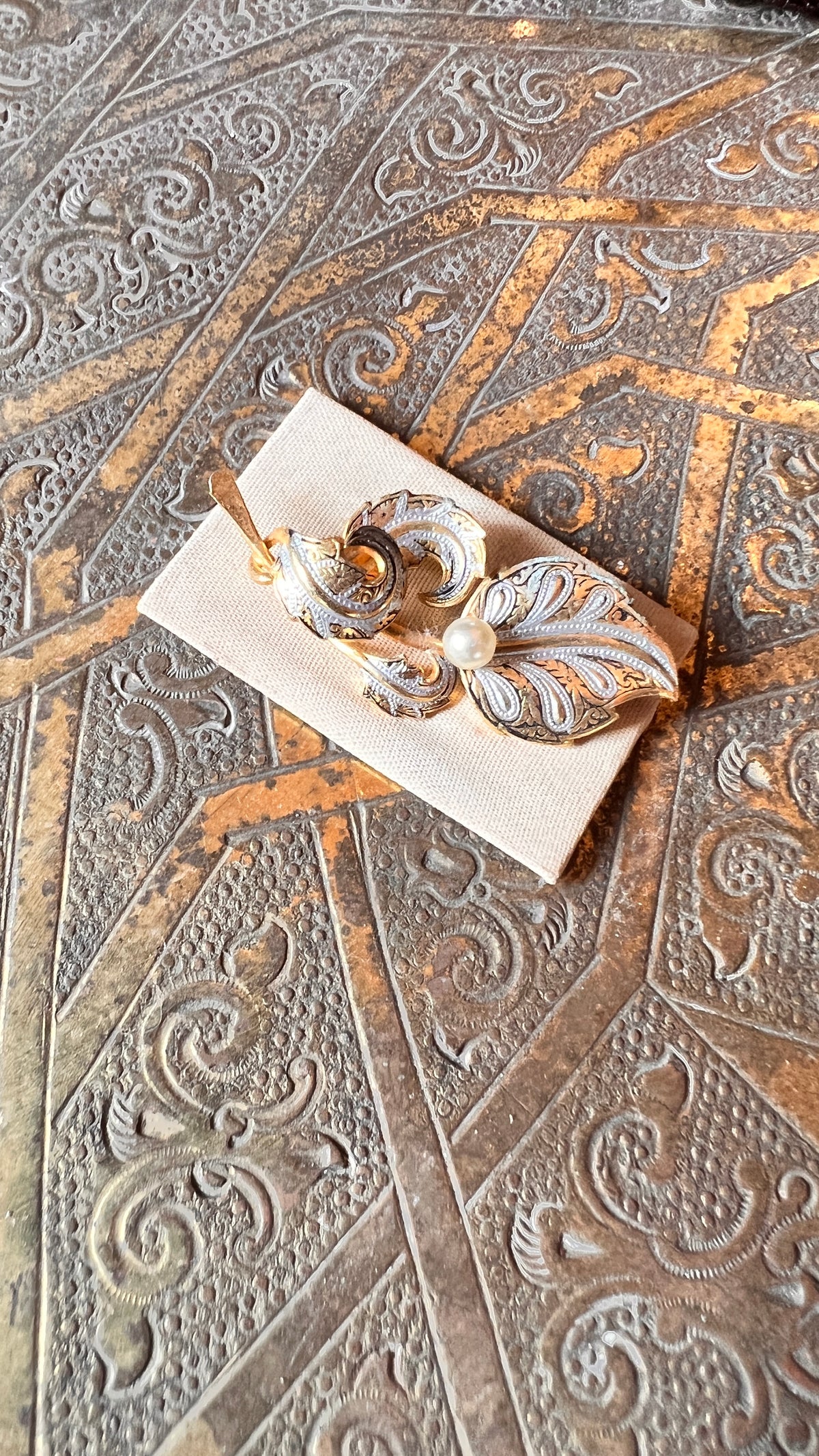 Antique vintage brooch