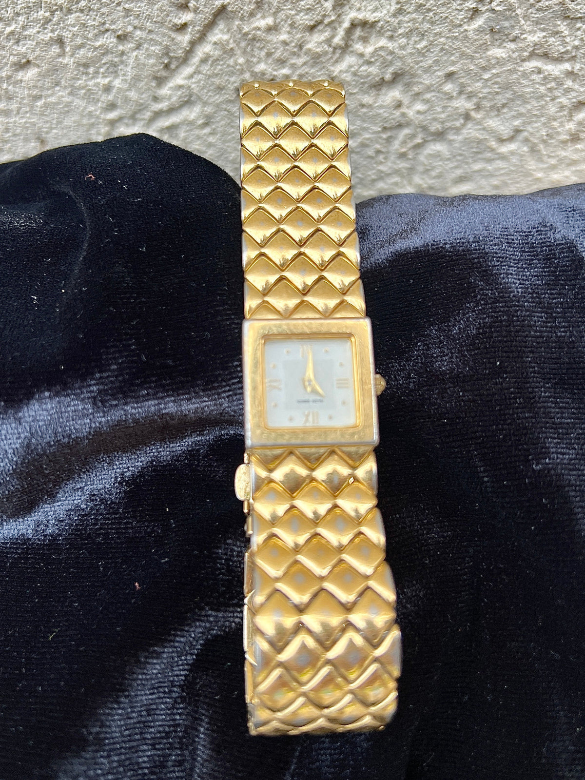 Antique Gold-Plated Strap-Watch