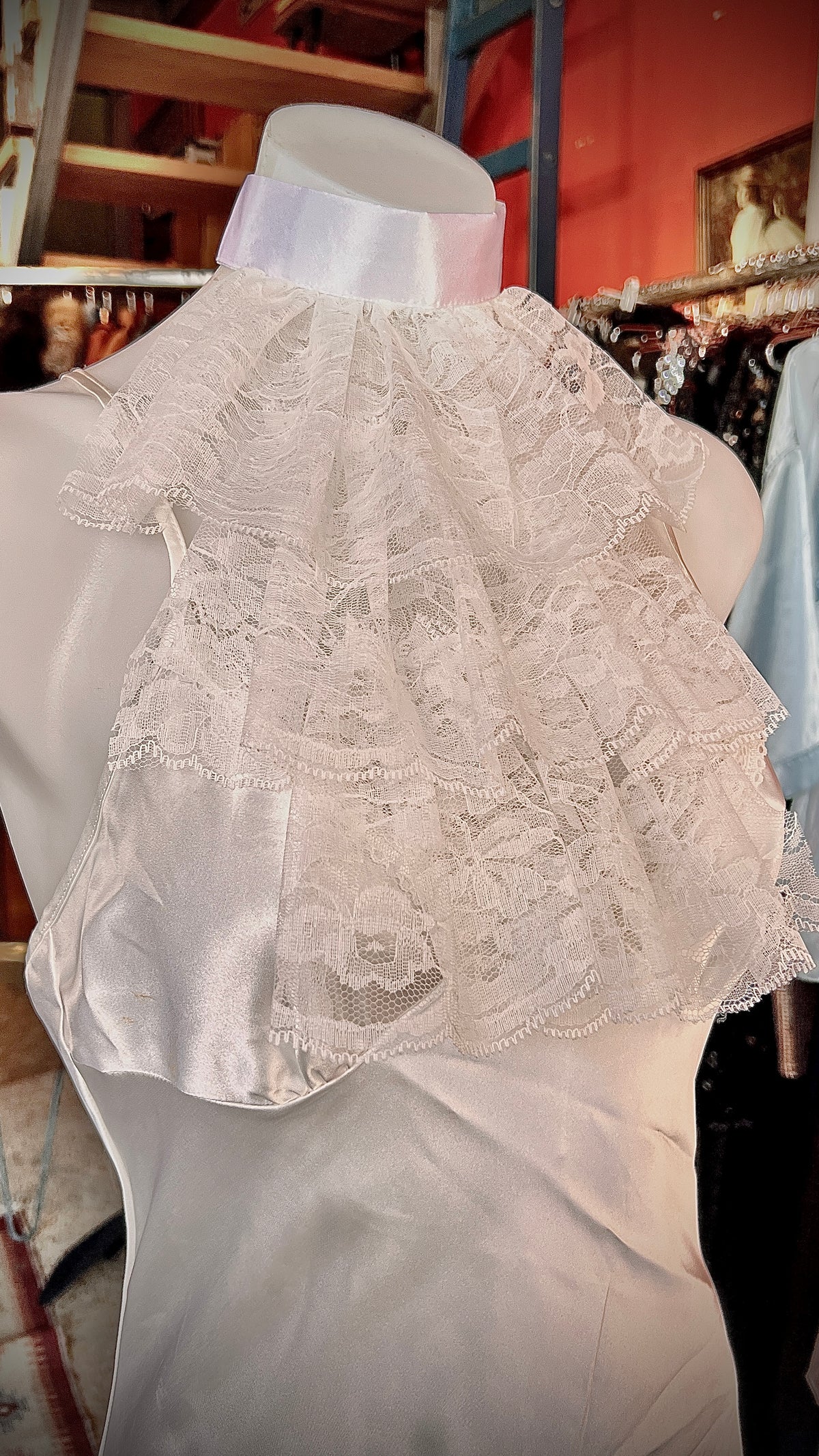 Louis vintage lace collar