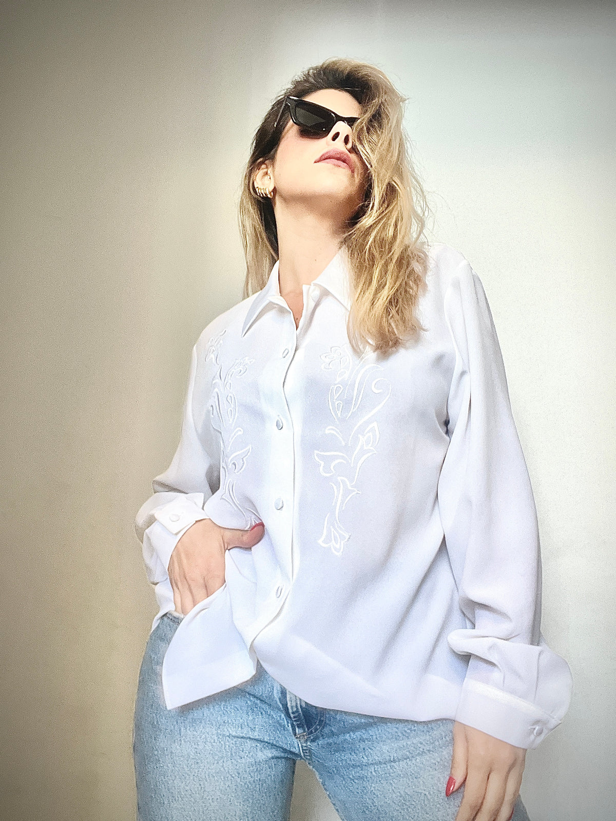 A white vintage shirt