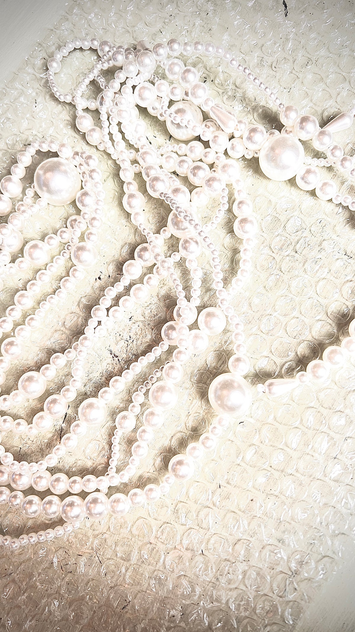 Long pearl necklace