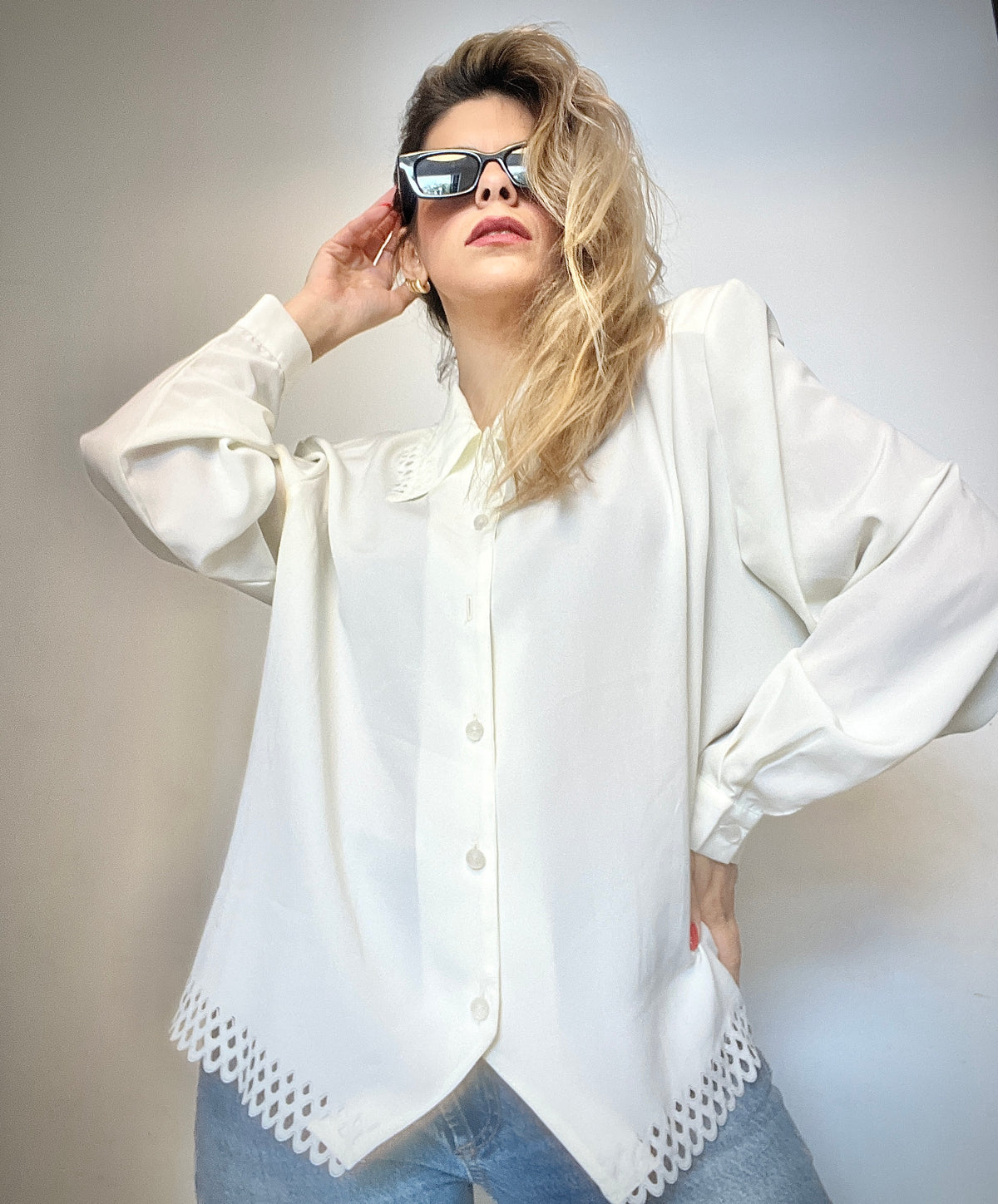 Cream vintage shirt with shoulder pads