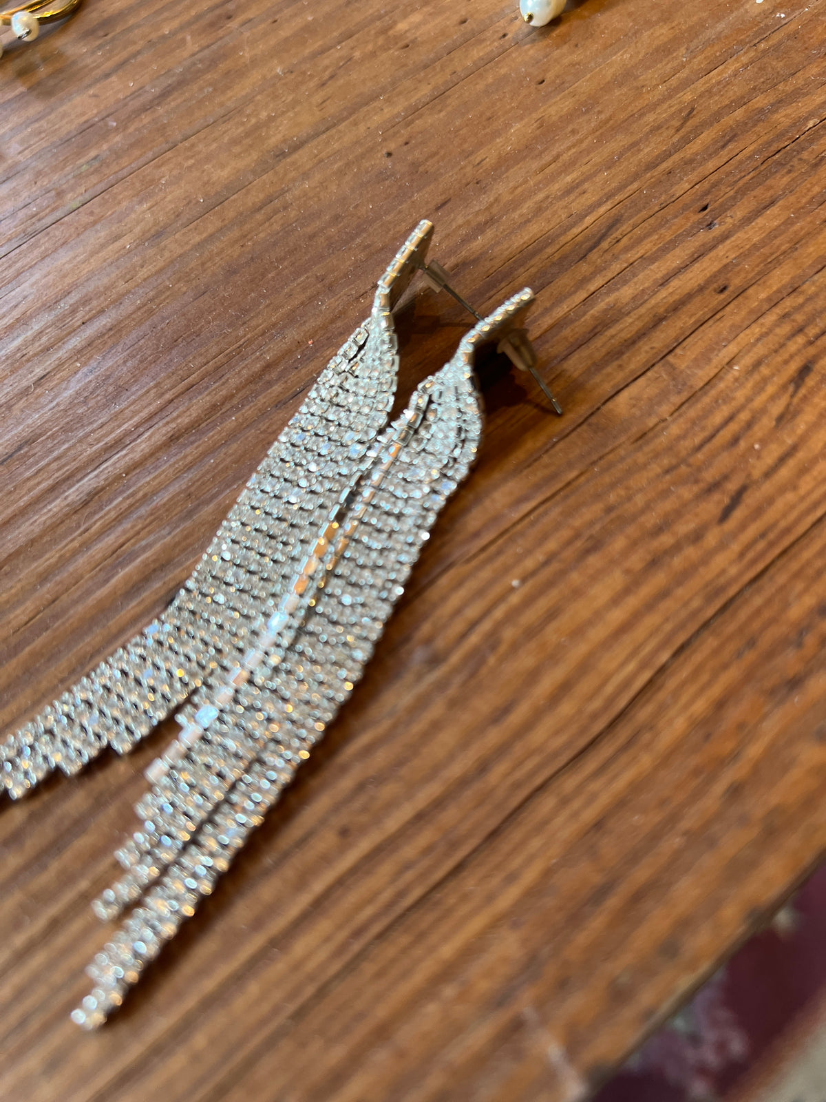 Long zircon earrings