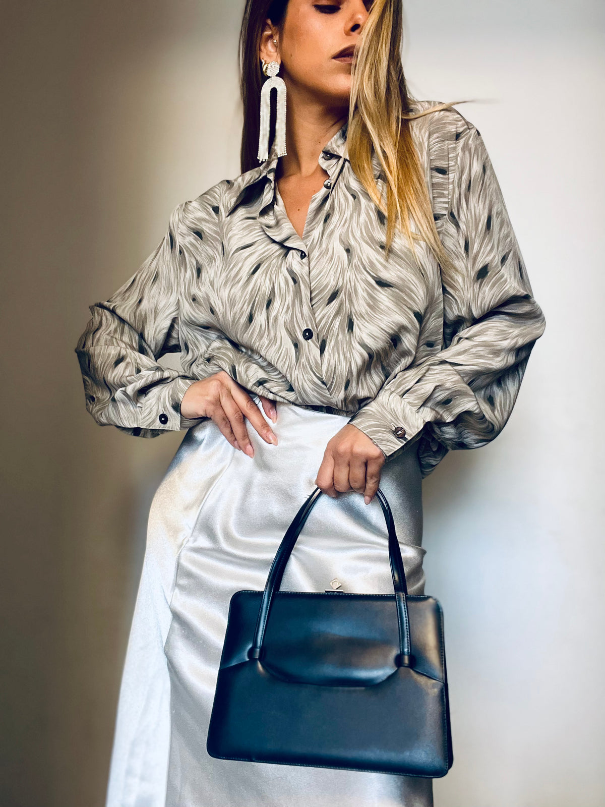 Chana's Dark Blue Leather Bag