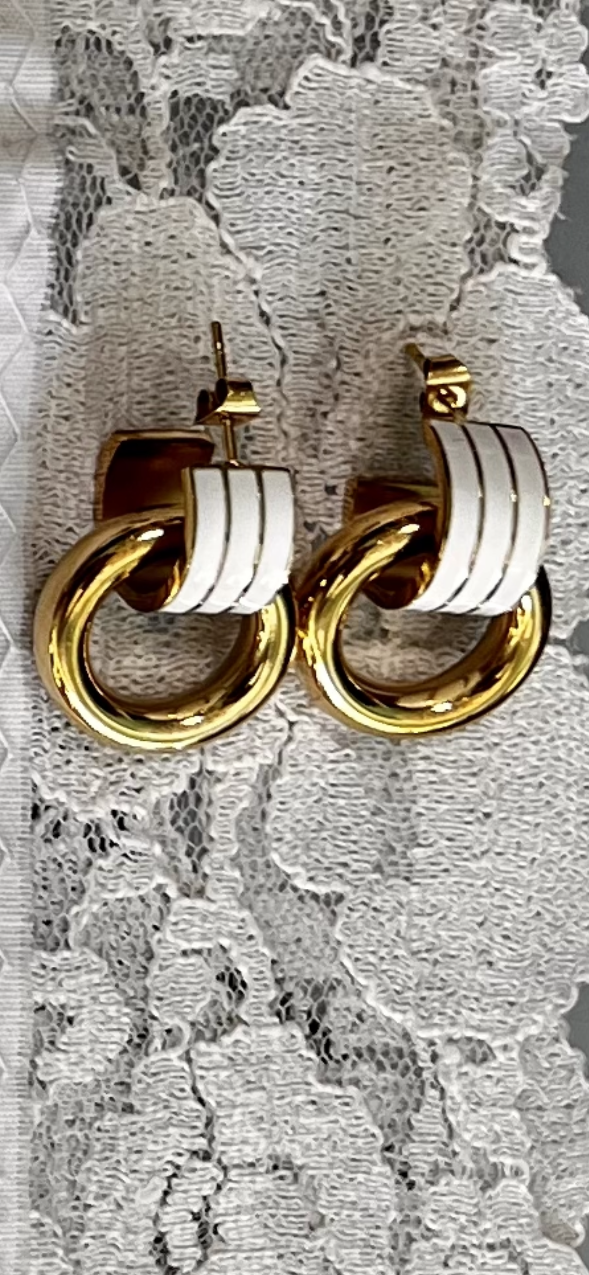gold earrings