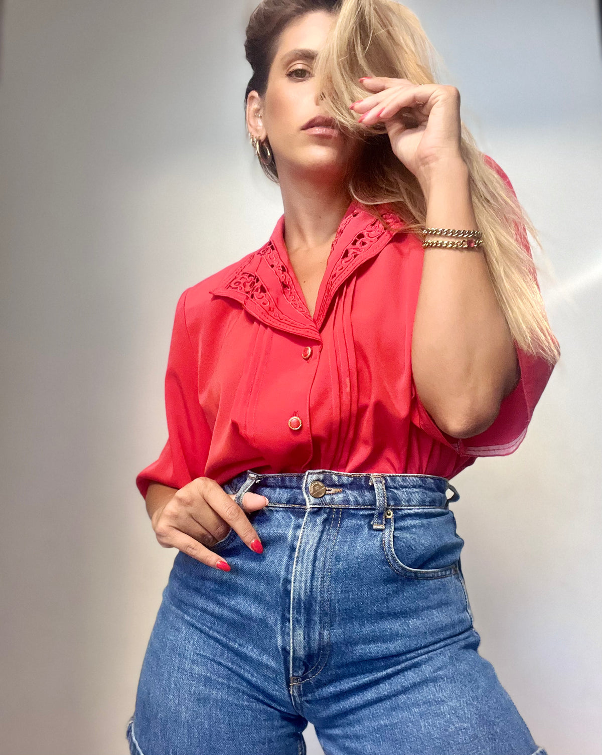 Ora's Fire-Red shirt
