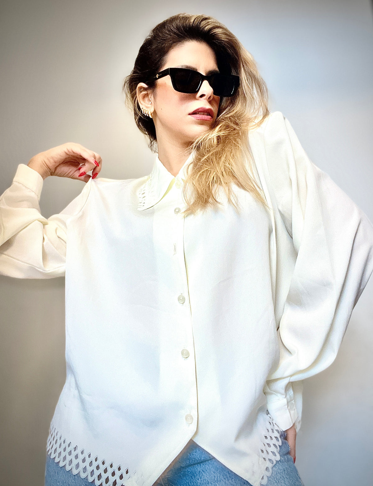 Cream vintage shirt with shoulder pads