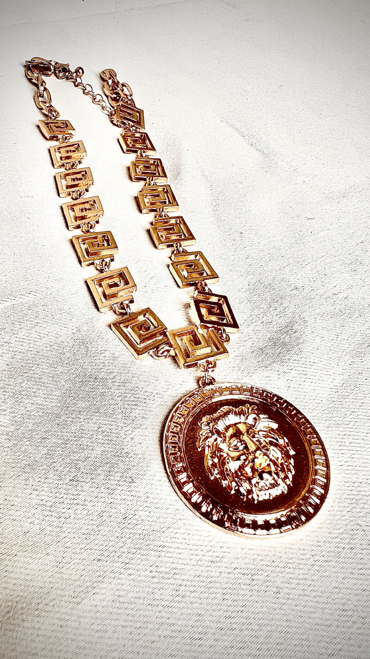 Retro gold plating necklace