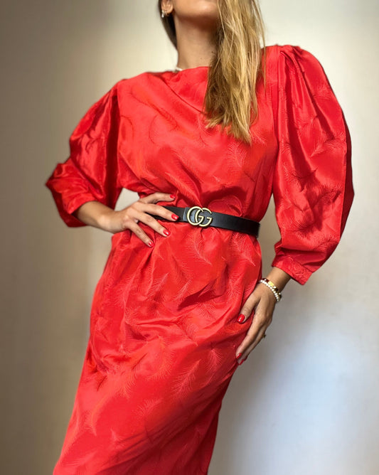 Eva's Wide Long Red Dress