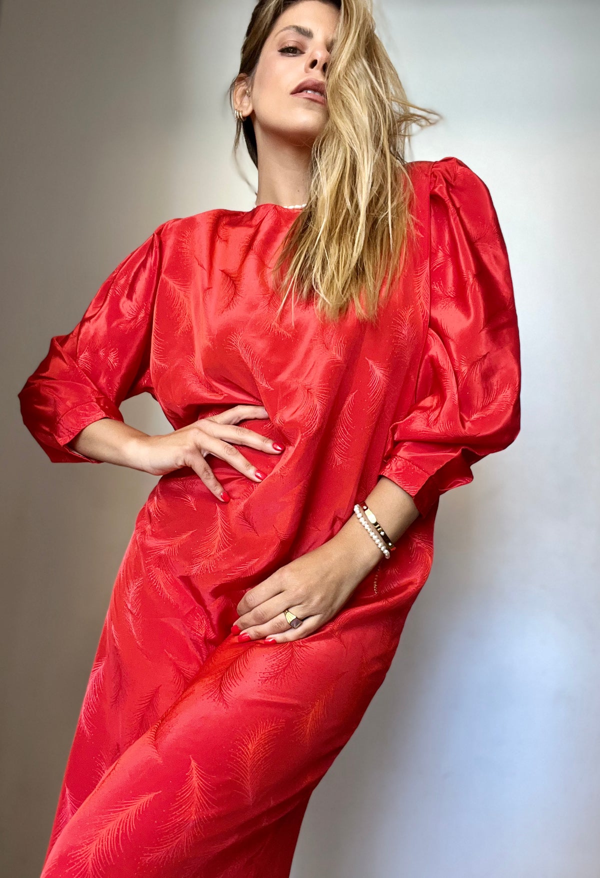 Eva's Wide Long Red Dress