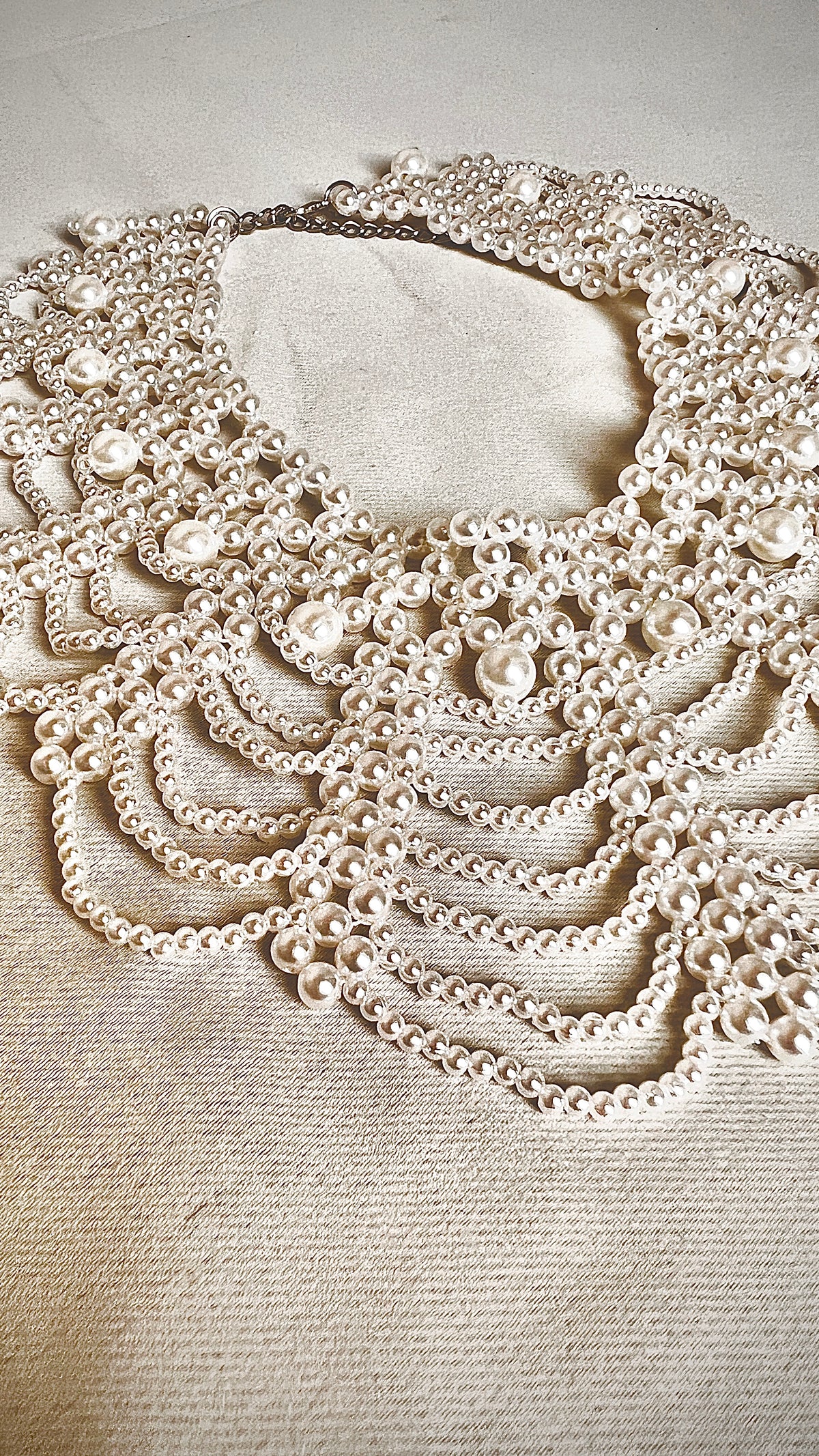 Handmade pearl necklace