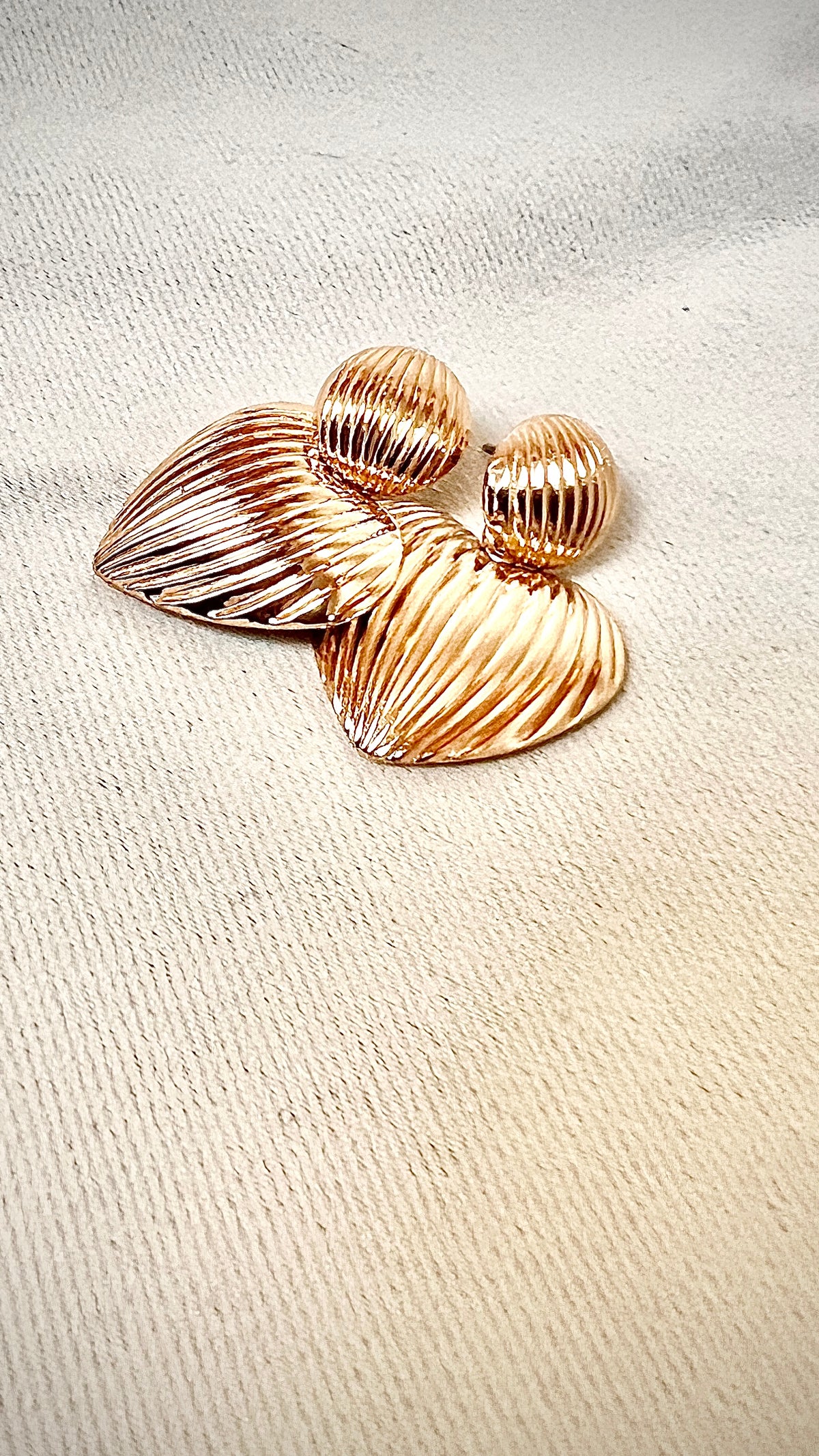 Retro heart earrings