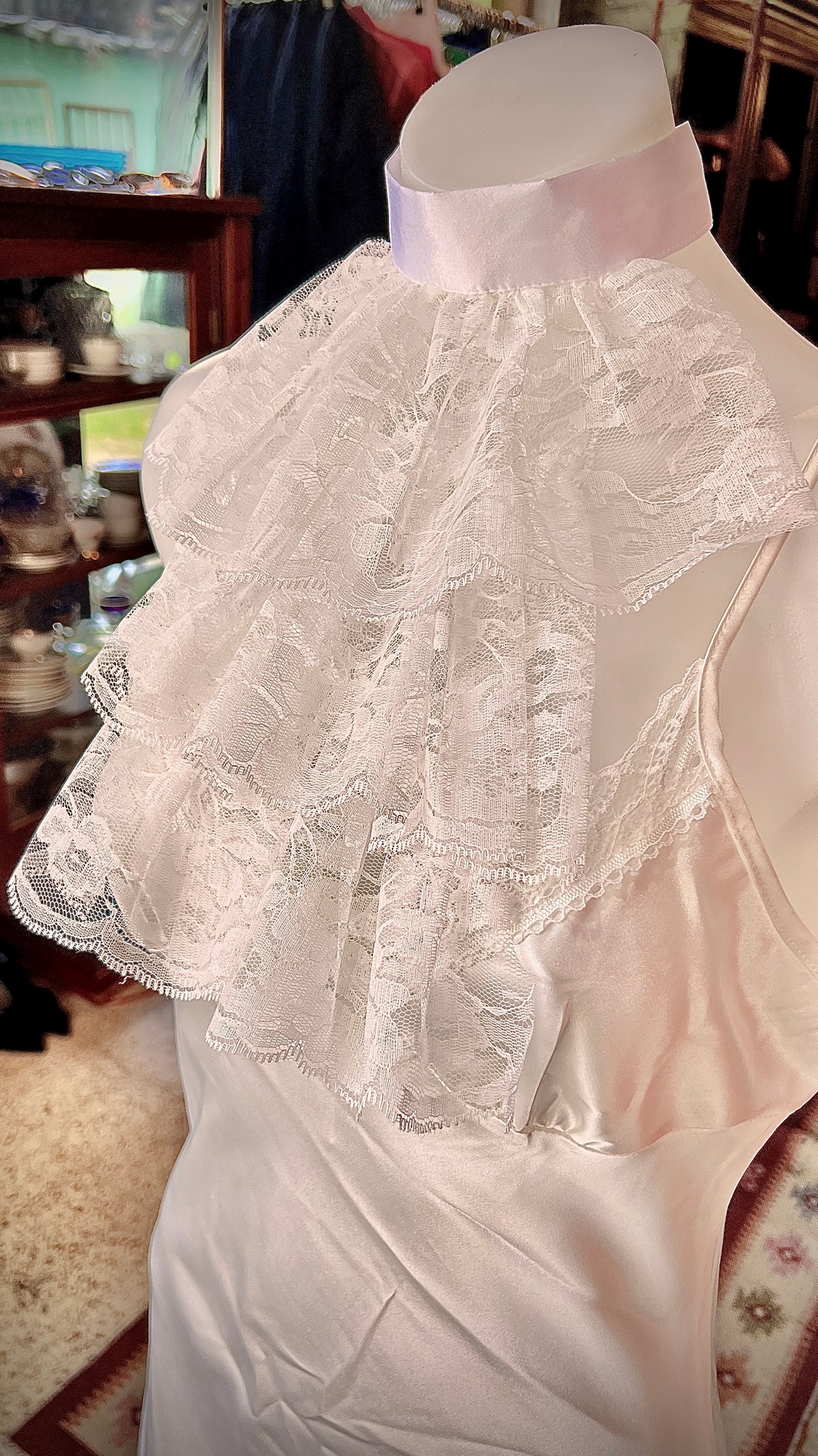 Louis vintage lace collar