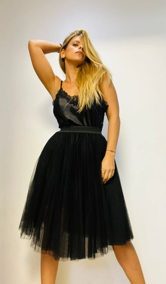 Short black tutu tulle skirt