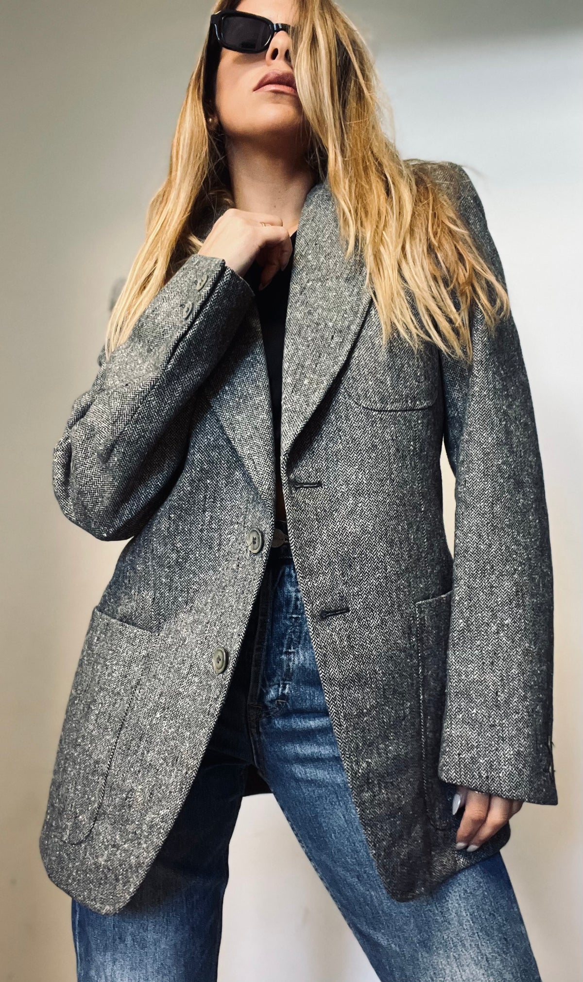 Men's gray blazer