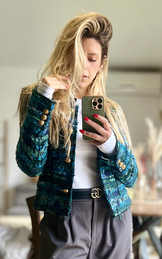 Chanel model colored top