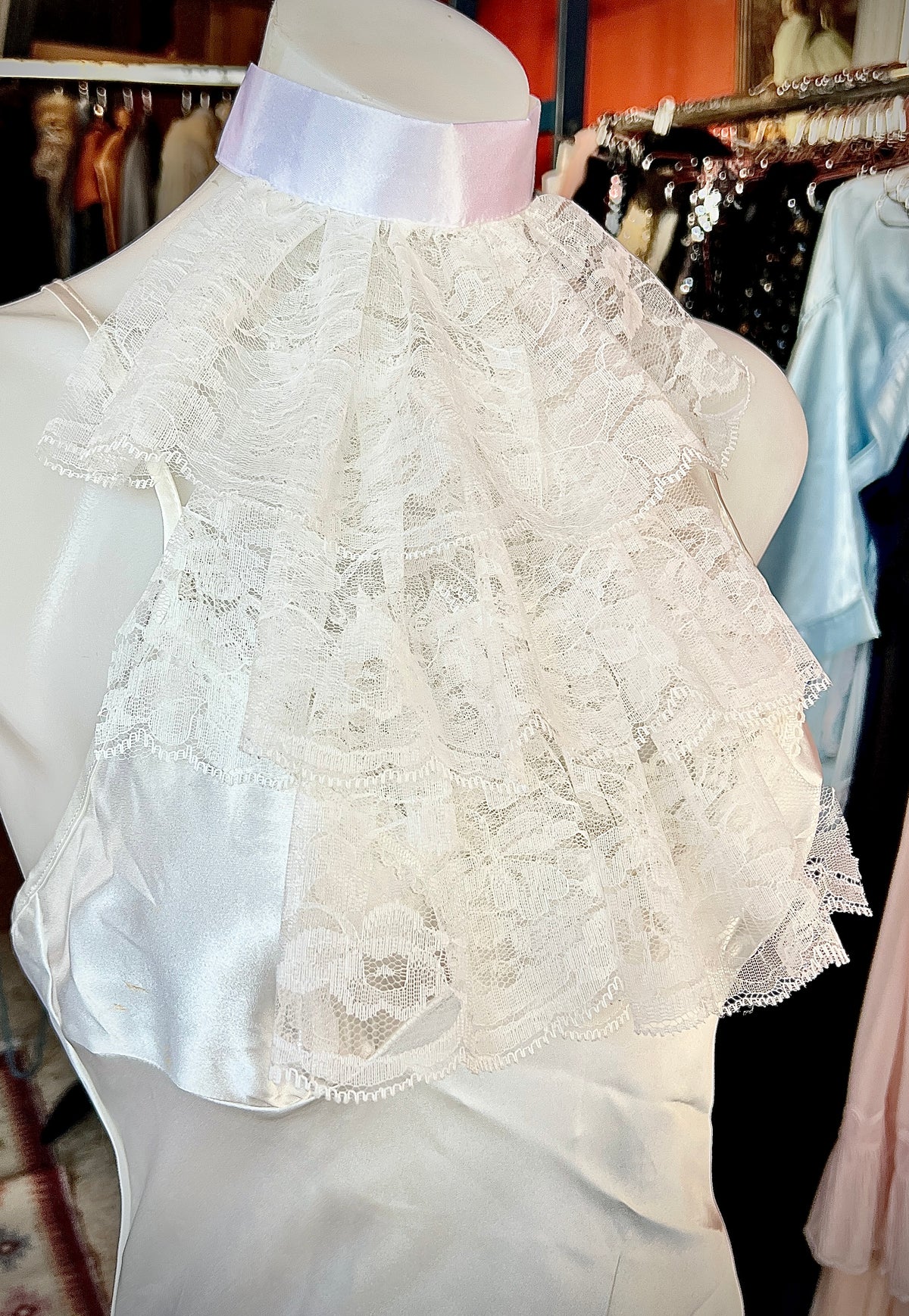 Louis vintage lace collar