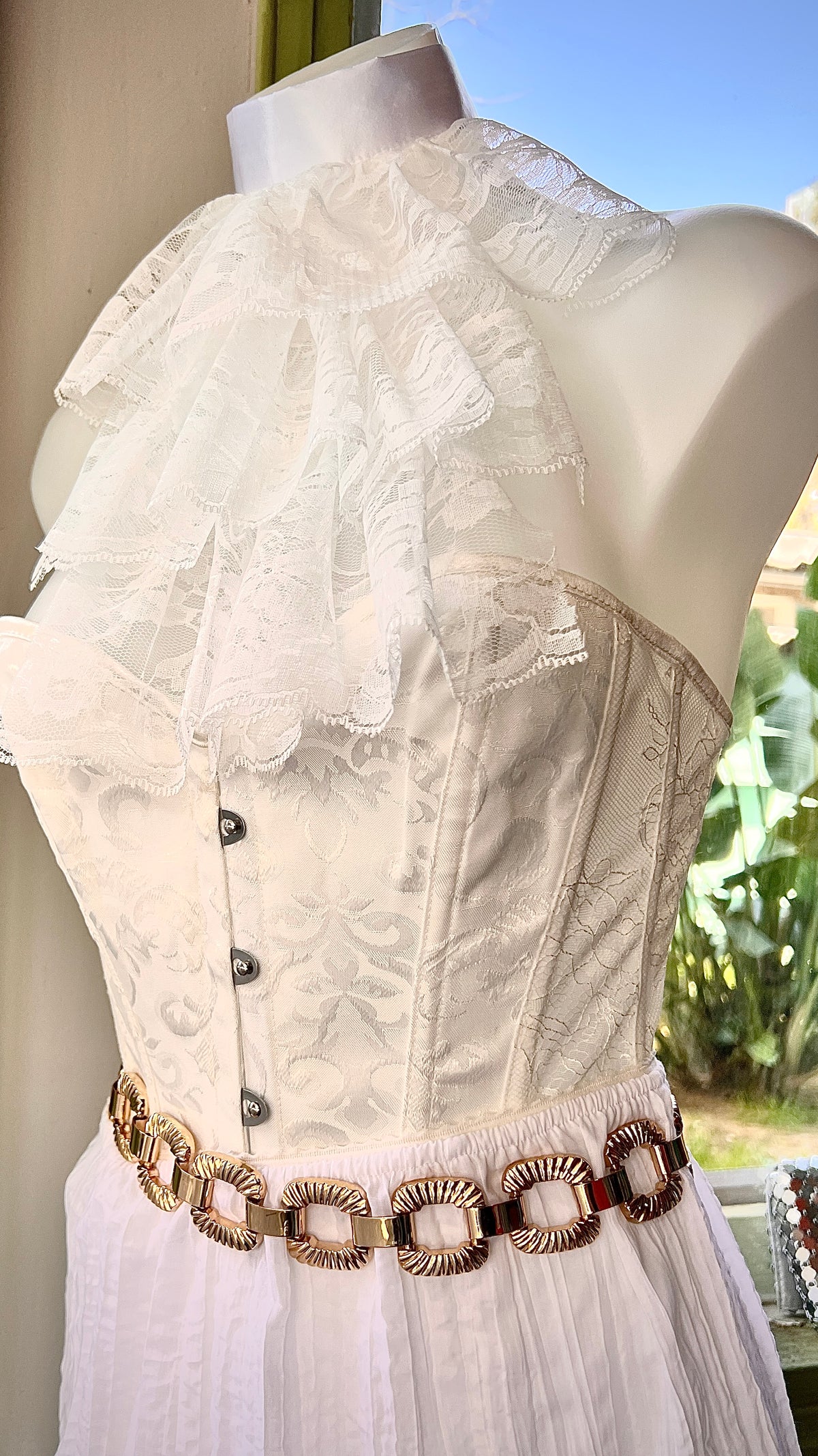 Louis vintage lace collar