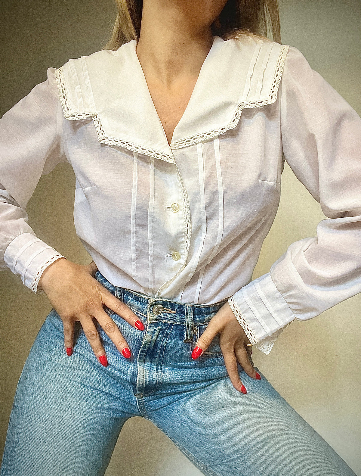 Vintage white square collar shirt