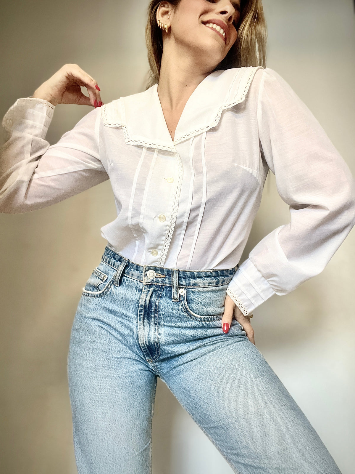 Vintage white square collar shirt