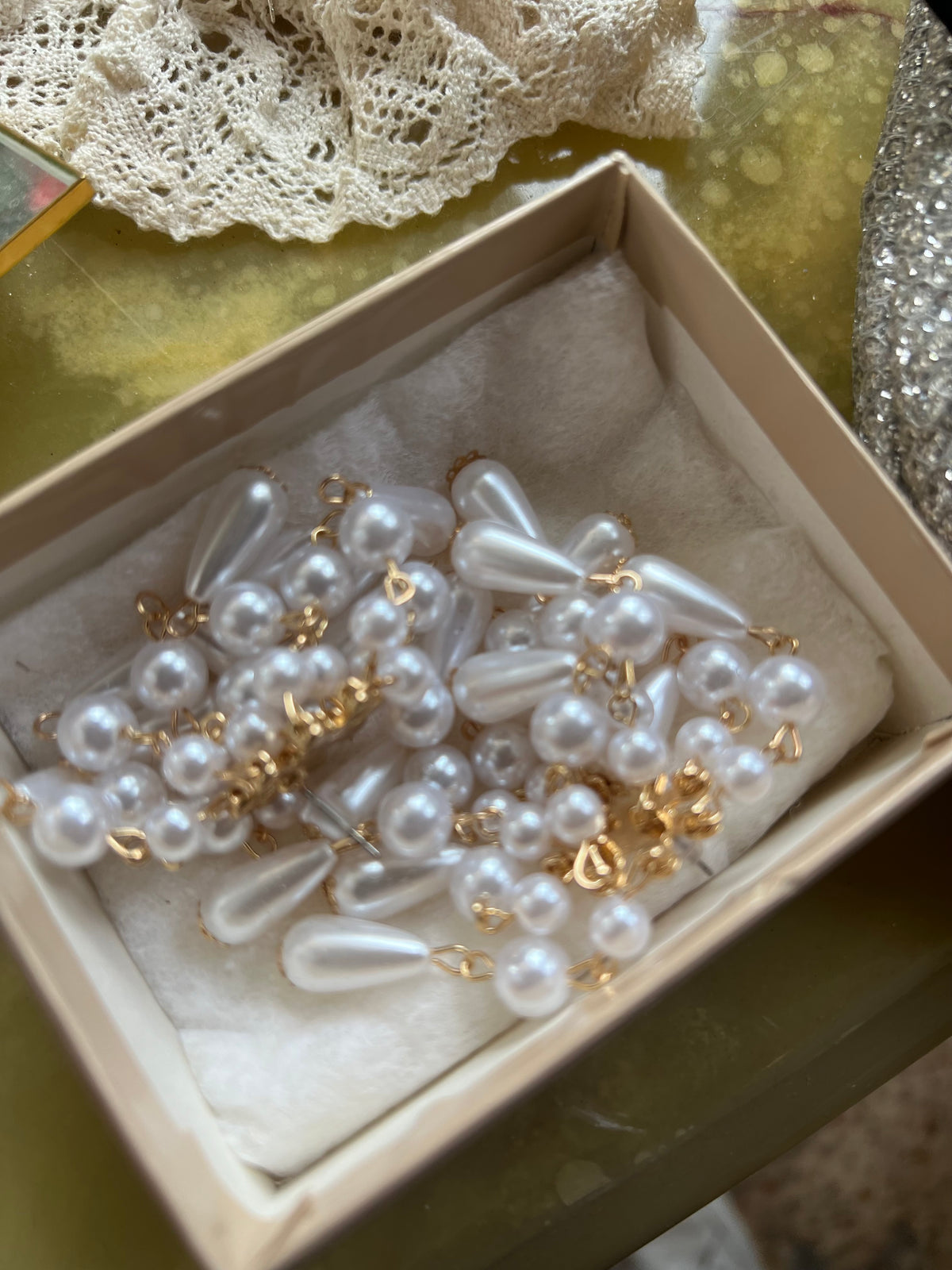 עגילי פנינים דומיננטיות מאוד