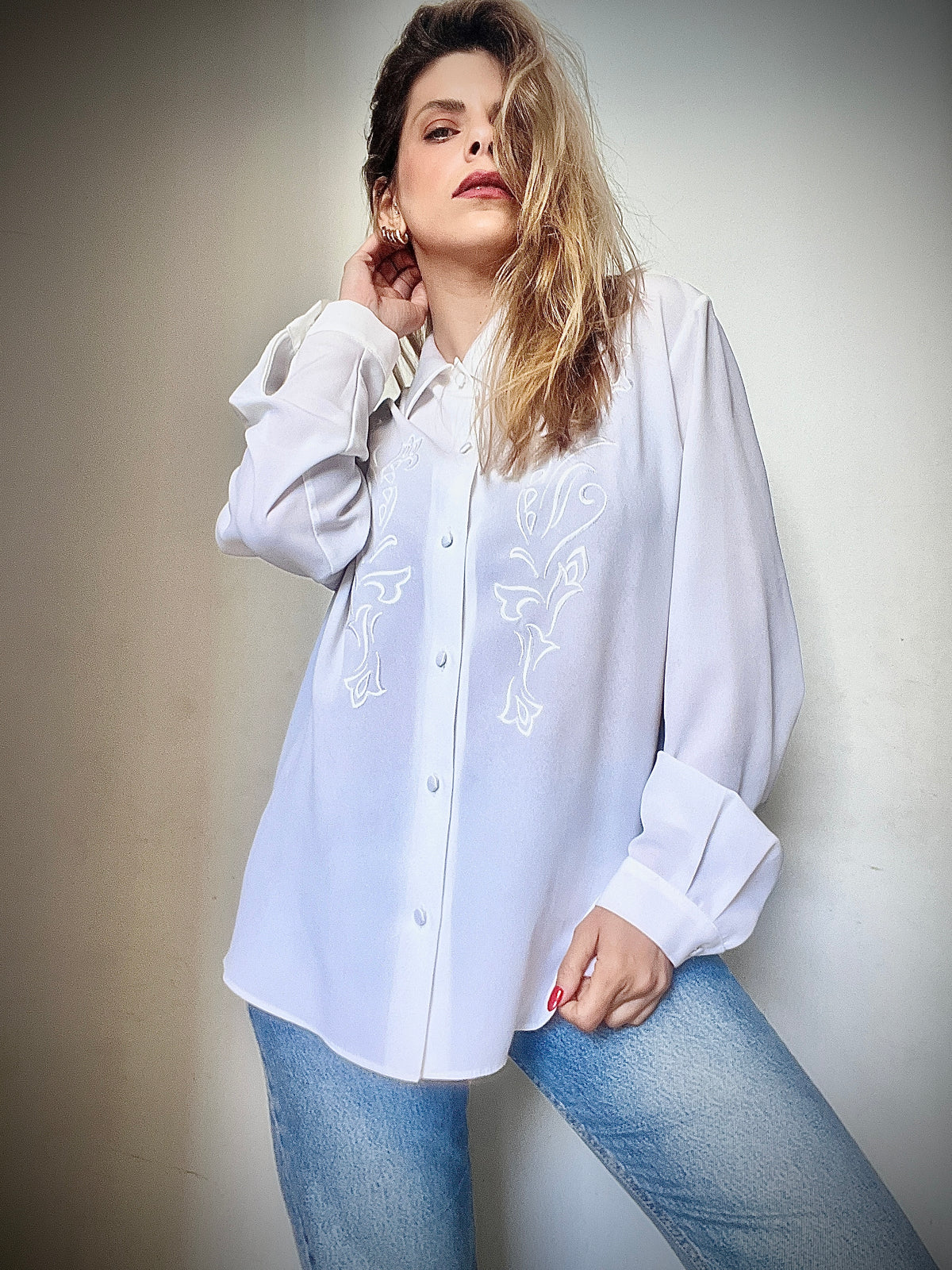 A white vintage shirt