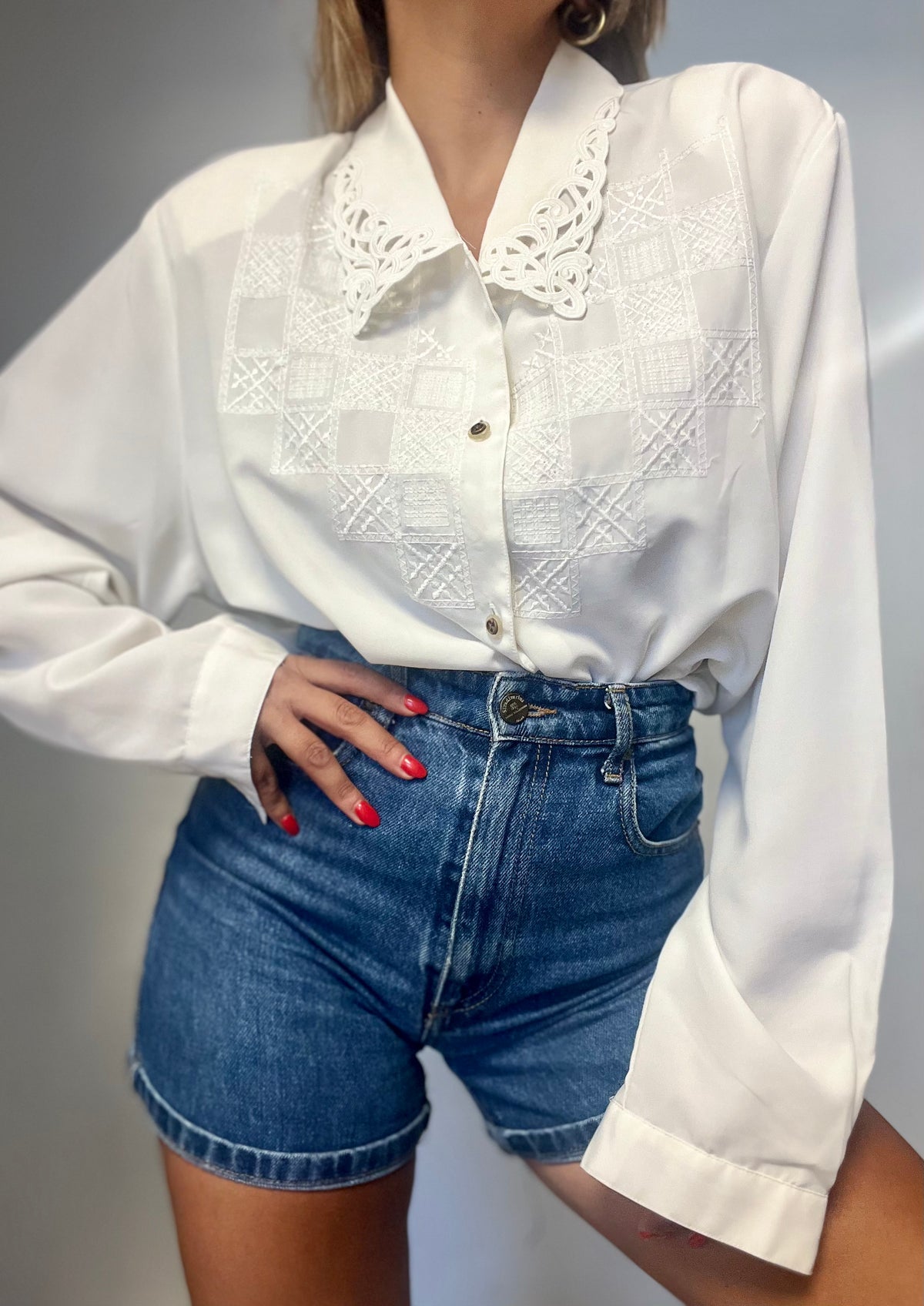 Ora's Classic White Tailored Square-Print shirt
