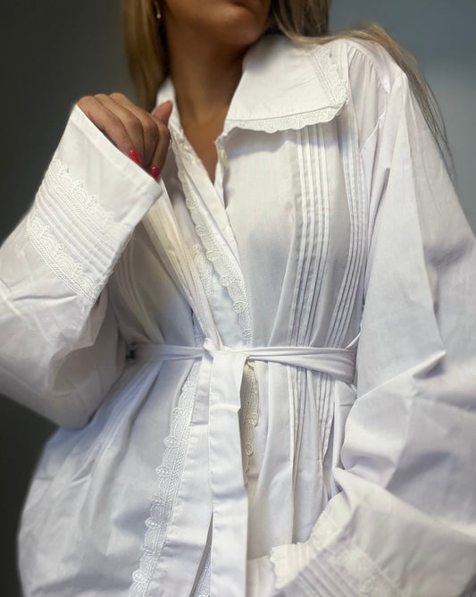 Wrapped White Wide-Collar Galabia